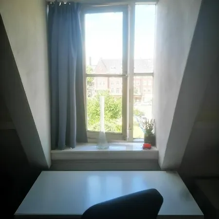 Legmeerplein Проживание в семье
